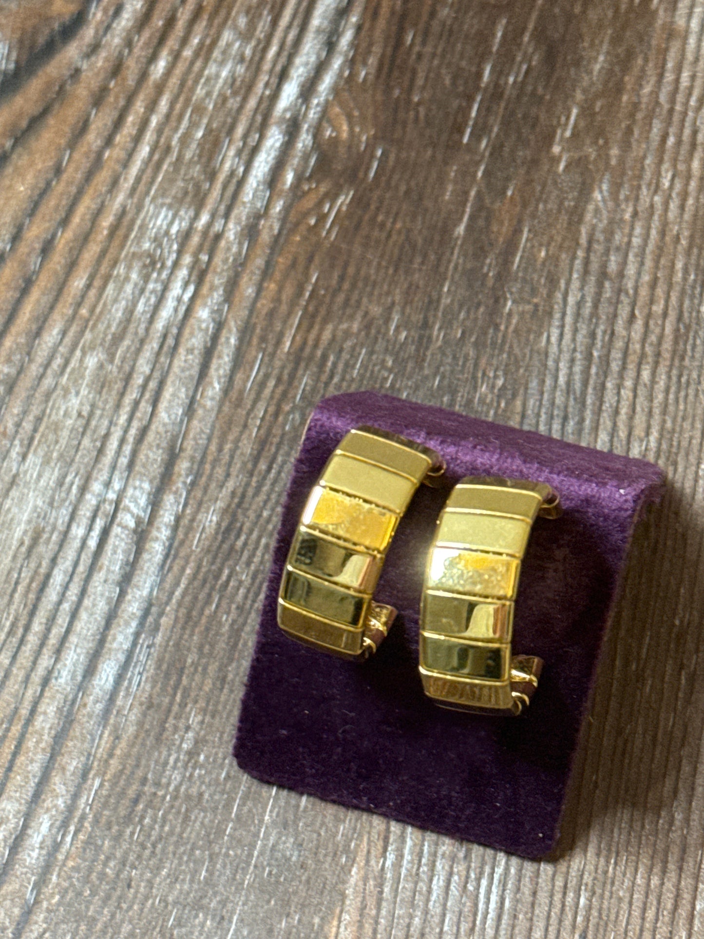 Vintage Gold-Tone Hinged Hoop Earrings