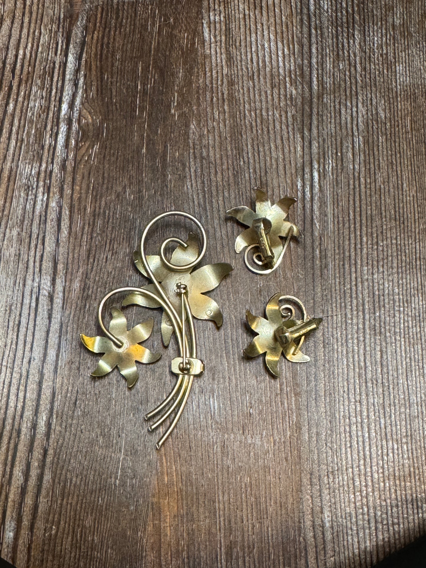 Vintage STAR Signed Gold-Tone Floral Brooch and Clip Earring Set with Faux Pearls