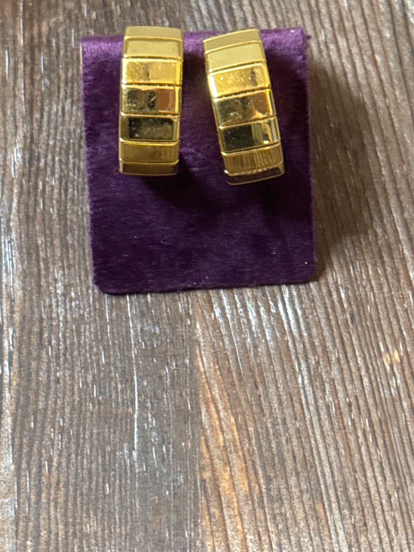 Vintage Gold-Tone Hinged Hoop Earrings