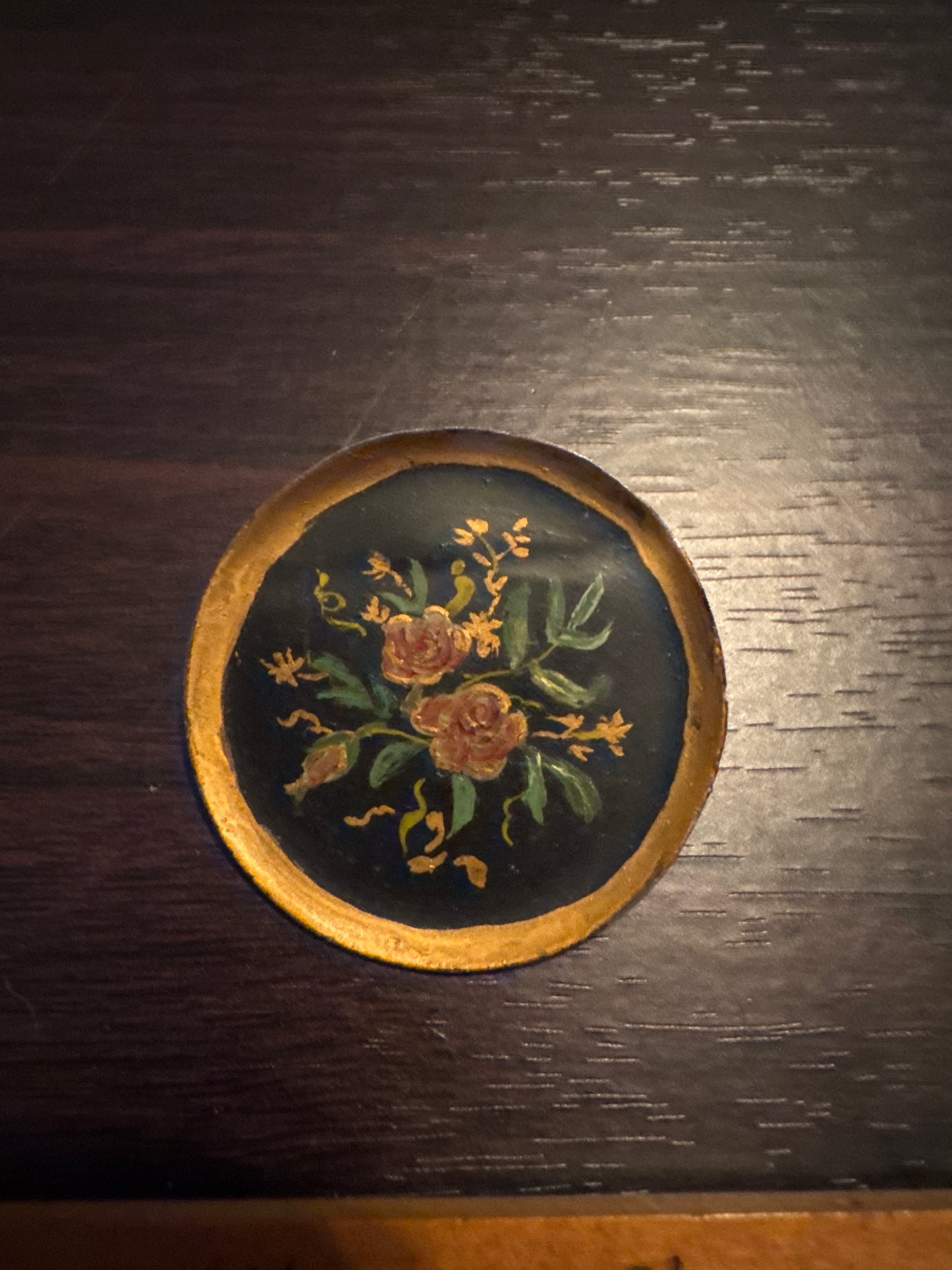 Charming Vintage Hand-Painted Floral Compact Brooch - Garden Party Treasure