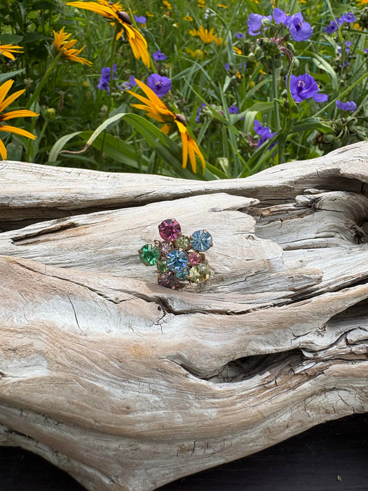 Stunning vintage brooch from Dirty30Vintage. Authentic vintage jewelry with character & style. Perfect vintage accessory with fast shipping!