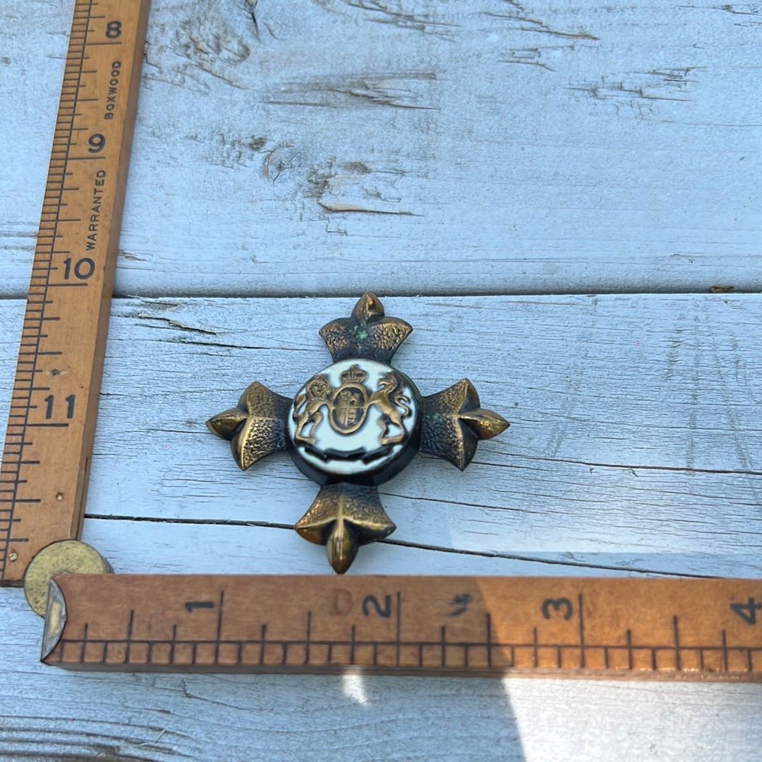 Vintage Crested Brooch - Dirty30 Vintage