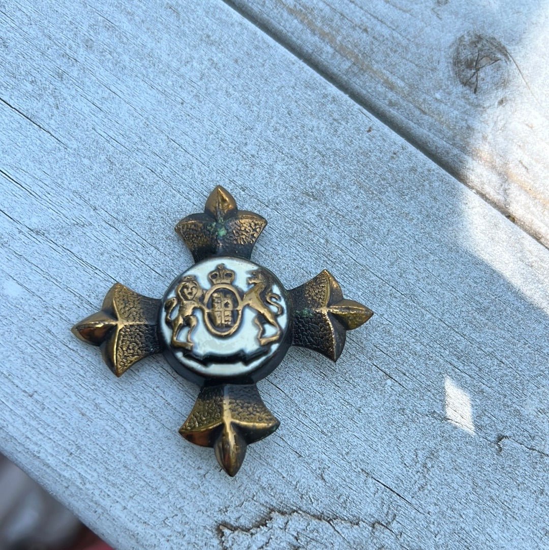 Vintage Crested Brooch - Dirty30 Vintage