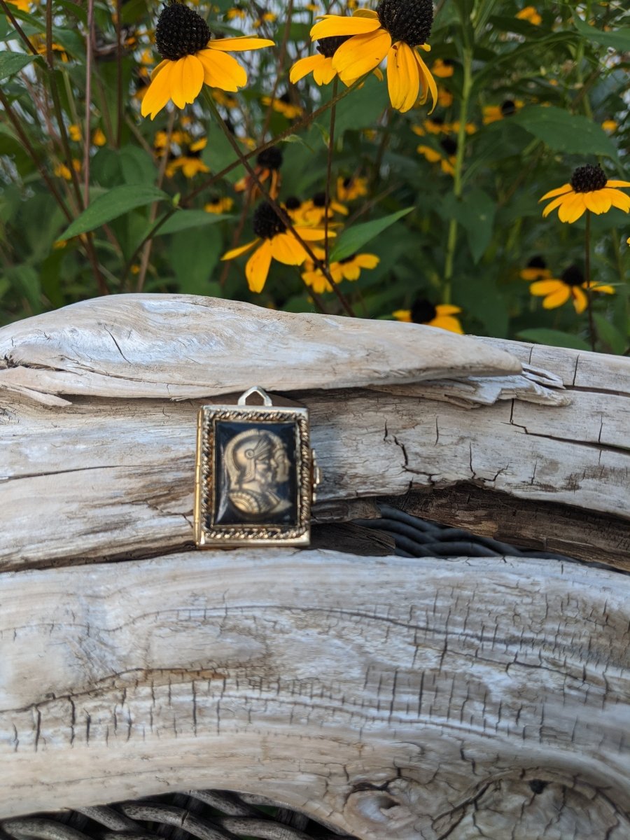 Vintage Locket - Expandable - Dirty30 Vintage