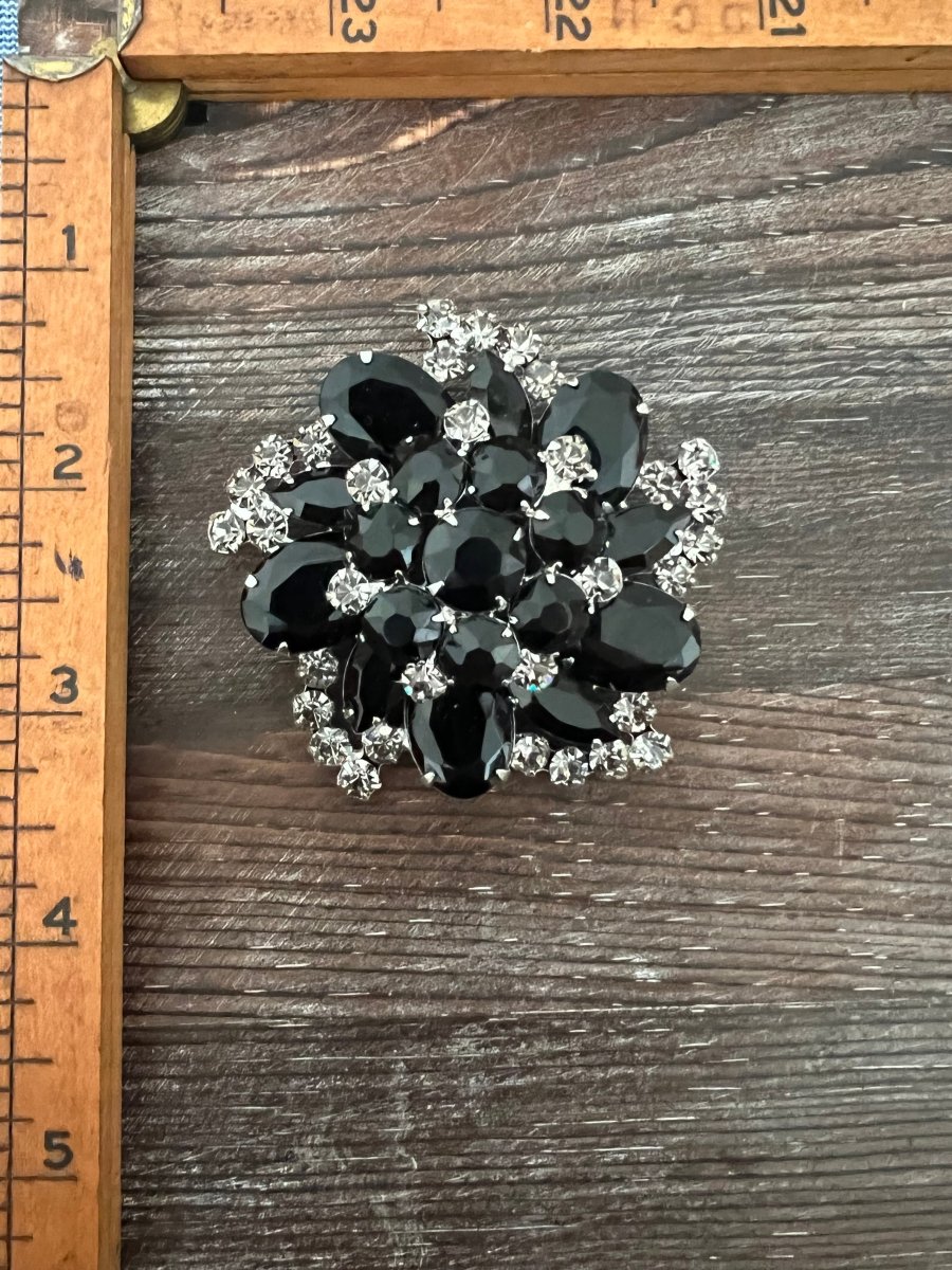Brooch + Earring Set - Dirty30 Vintage