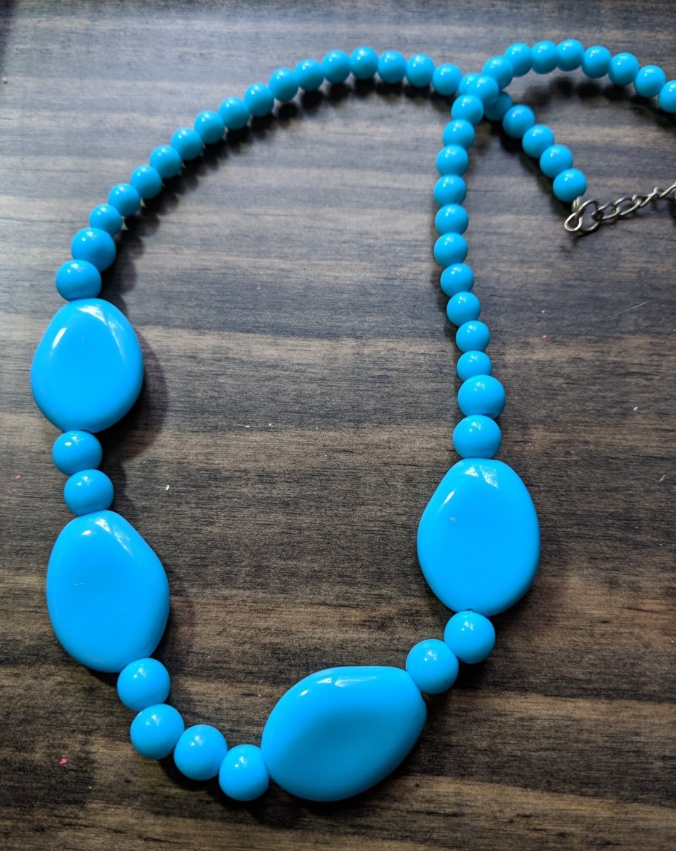 Plastic Turquoise Necklace - Dirty30 Vintage