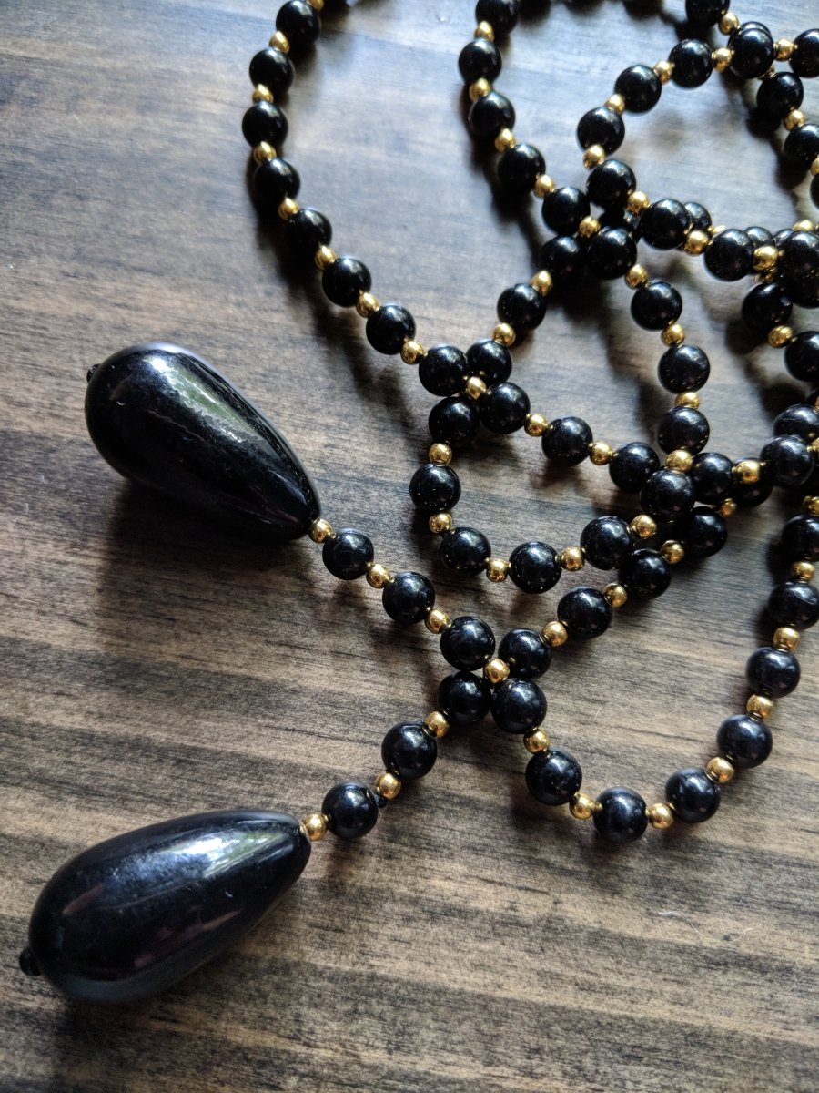Vintage Beaded Lariat Black & Gold Necklace - Dirty30 Vintage