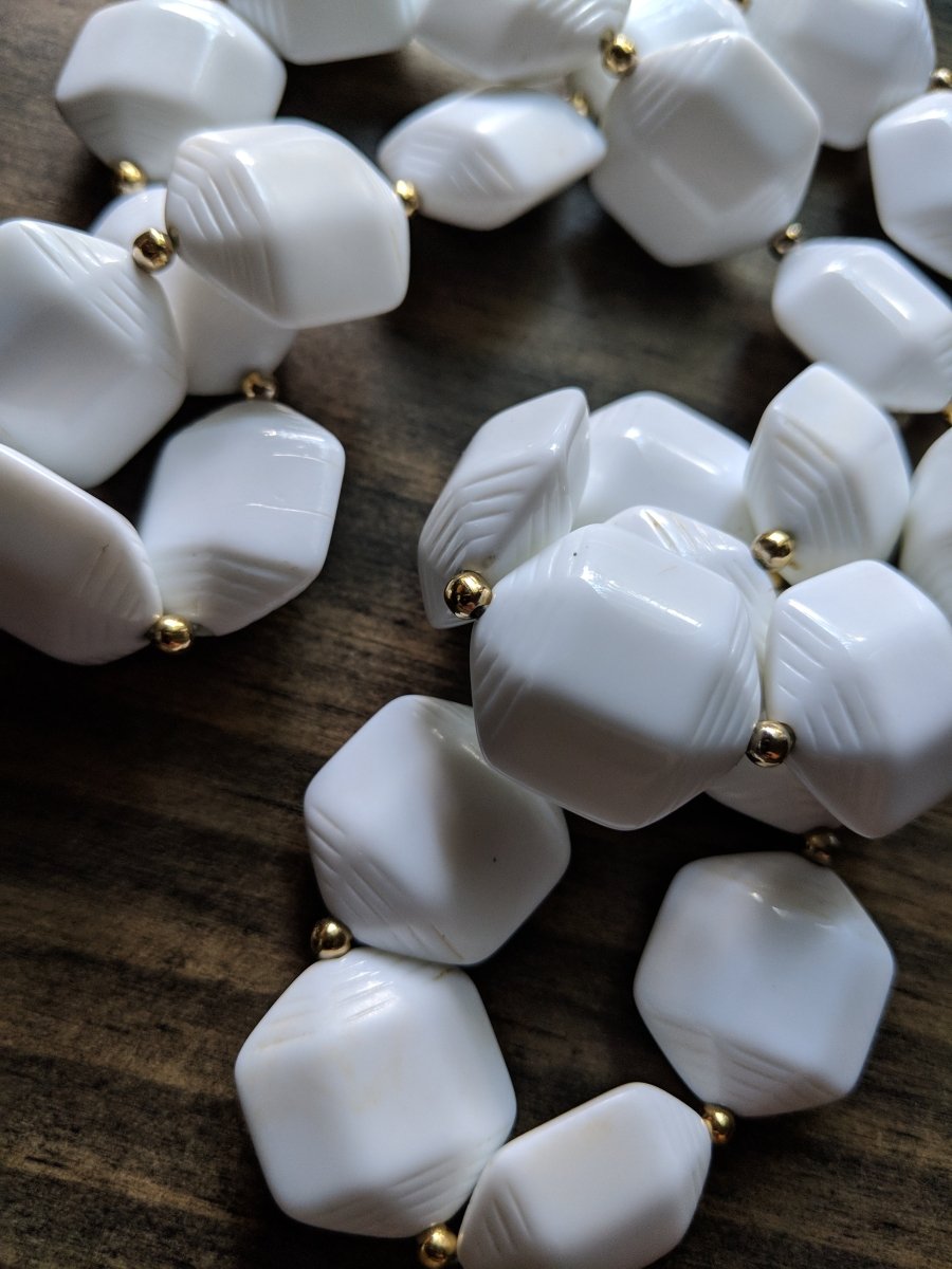 Vintage Beaded White Necklace - Dirty30 Vintage