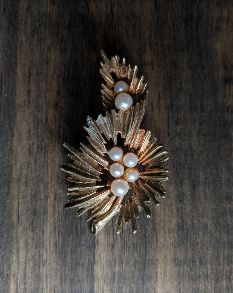 Vintage Brooch Mid Century Modern Abstract Two Tone Starburst Pearl Center - Dirty30 Vintage