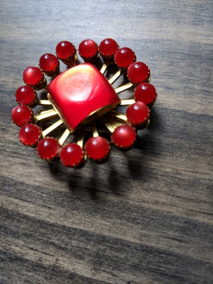 Vintage Brooch - Red Moonglow Starburst - Dirty30 Vintage