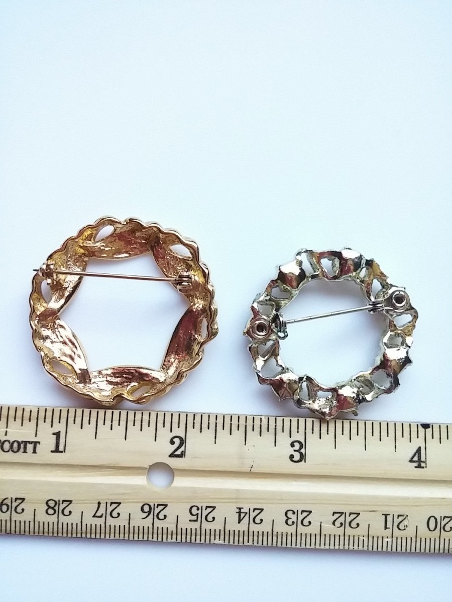 Vintage Circle Brooch Pair - Gold Tone Wreath Design w/ Garnet Colored Stones - Dirty30 Vintage