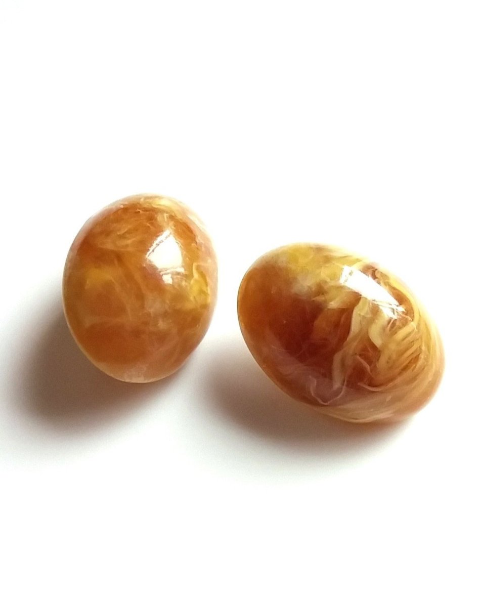 Vintage Earrings - Hong Kong Large Egg Shaped Lucite Tan Swirl Clip Back - Dirty30 Vintage