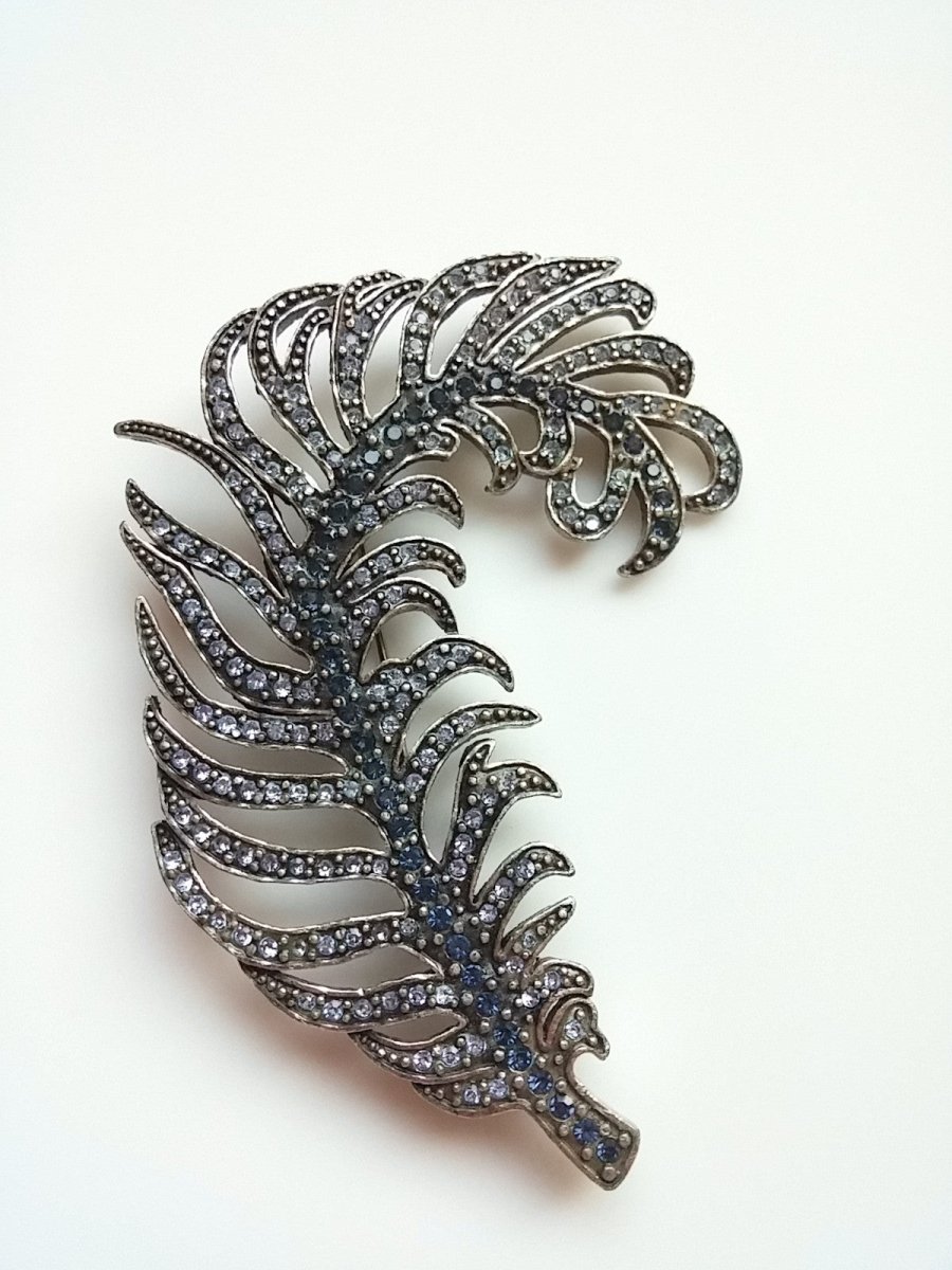 Vintage Feather Brooch Silver Tone Blue Rhinestone Accent Plume Pegasus Large Pin - Dirty30 Vintage