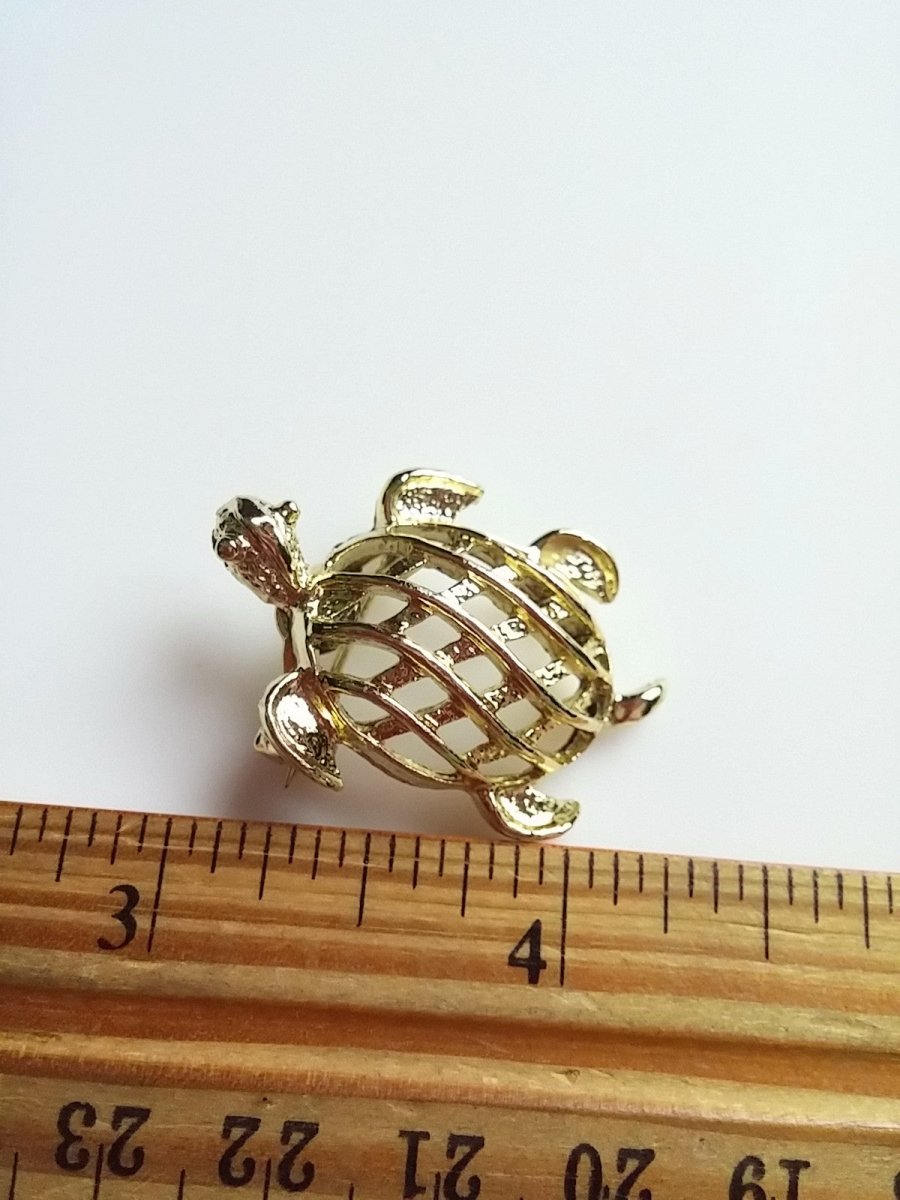 Vintage Gerry's Turtle Brooch Gold Tone Open Weave Tortoise - Dirty30 Vintage