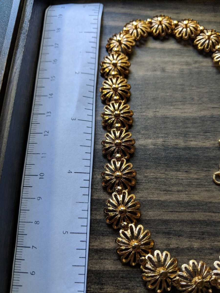 Vintage Monet Flower Design Flat 16" Necklace - Dirty30 Vintage