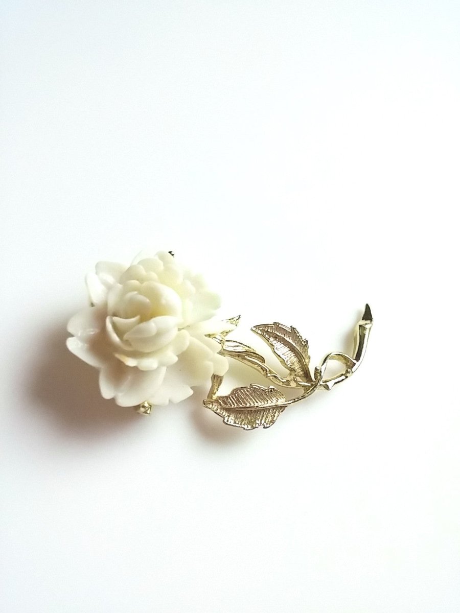 Vintage Rose Brooch Carved Celluloid Plastic Flower Pin Gold Tone - Dirty30 Vintage