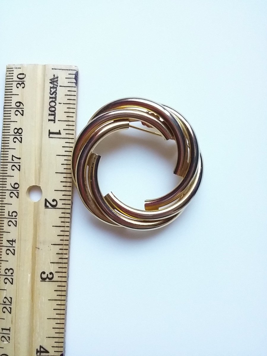 Vintage Tube Wreath Circle Brooch - Dirty30 Vintage