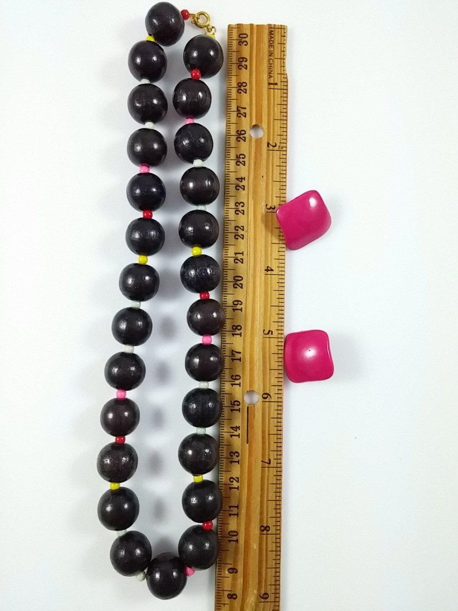 Vintage Wood and Plastic Beaded Necklace w/ Bergere Hot Pink Earrings - Dirty30 Vintage