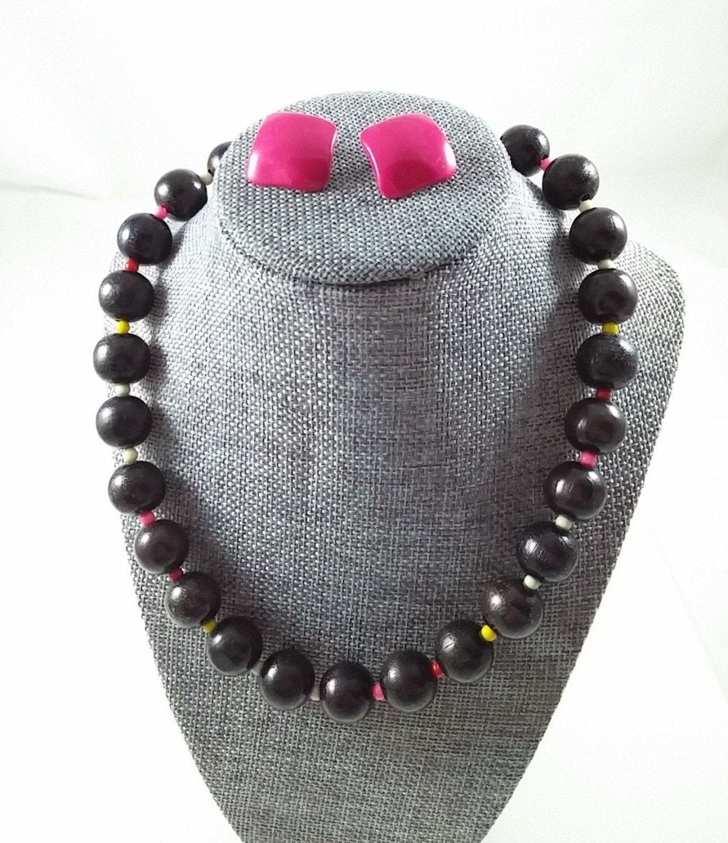 Vintage Wood and Plastic Beaded Necklace w/ Bergere Hot Pink Earrings - Dirty30 Vintage