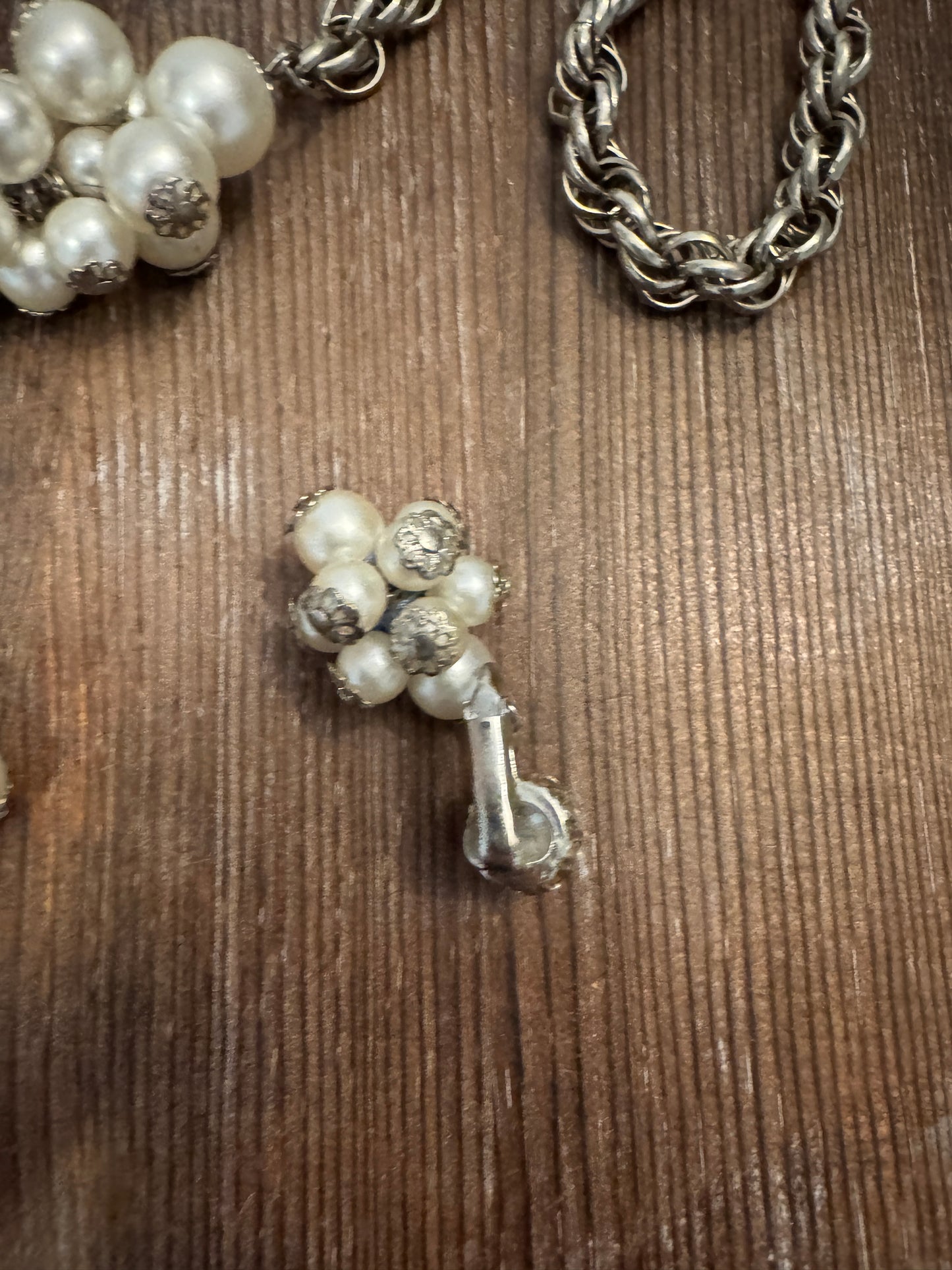 Vintage Faux Pearl Cluster Lariat Rope Chain Necklace Clip Earrings Married Set 1960s