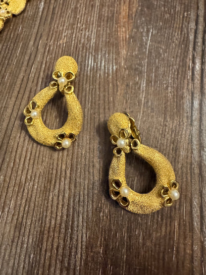 Crown Trifari Vintage Bracelet + Earrings