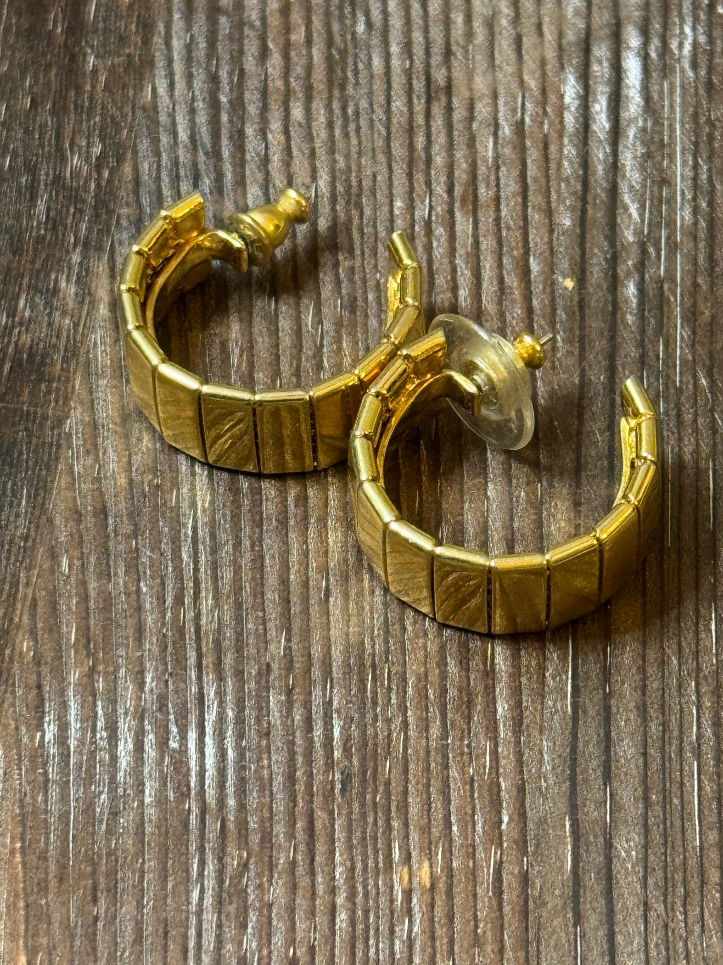 Vintage Gold-Tone Hinged Hoop Earrings