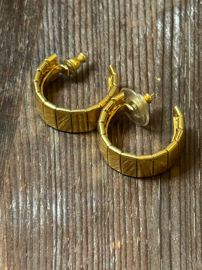 Vintage Gold-Tone Hinged Hoop Earrings