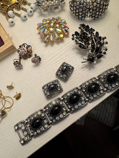 Vintage Wholesale Jewelry Lot 68 Pieces | Kramer Schreiner Carolee Jomaz Brooch | Reseller Wearable | 04