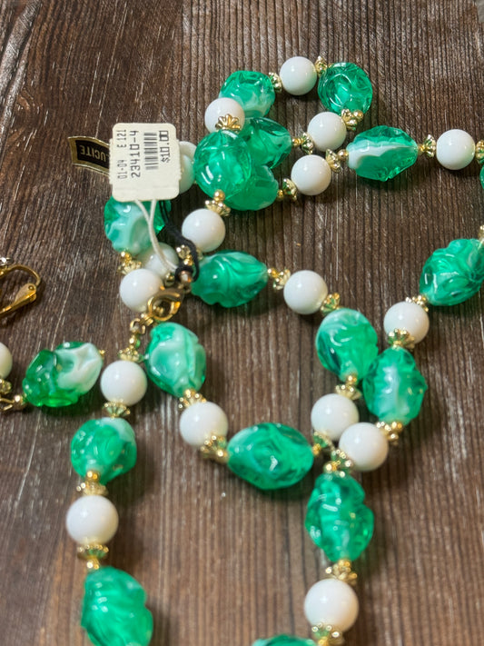 Vintage Green & White Beaded Necklace