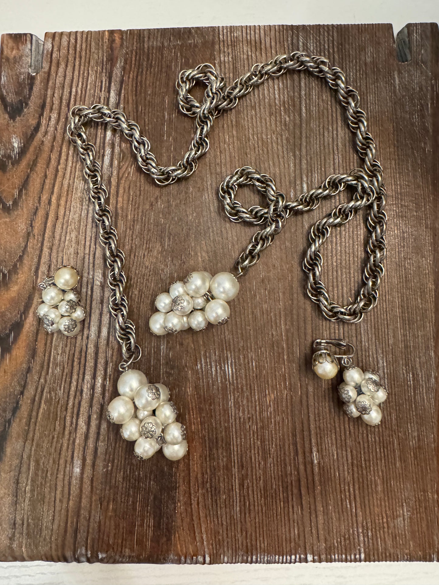 Vintage Faux Pearl Cluster Lariat Rope Chain Necklace Clip Earrings Married Set 1960s