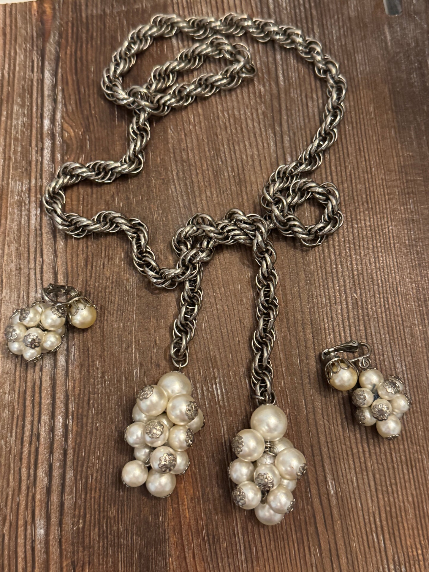 Vintage Faux Pearl Cluster Lariat Rope Chain Necklace Clip Earrings Married Set 1960s