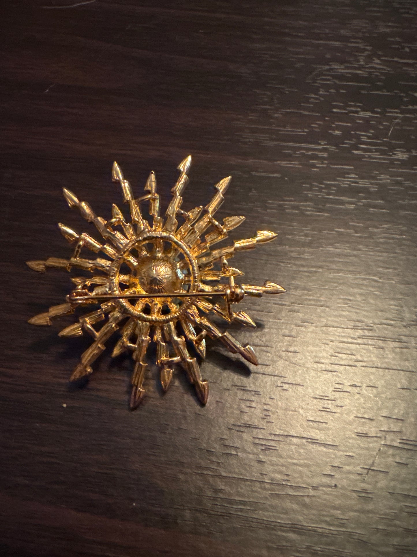 Vintage Gold Starburst Brooch with Pearl Center - Mid-Century Atomic Pin