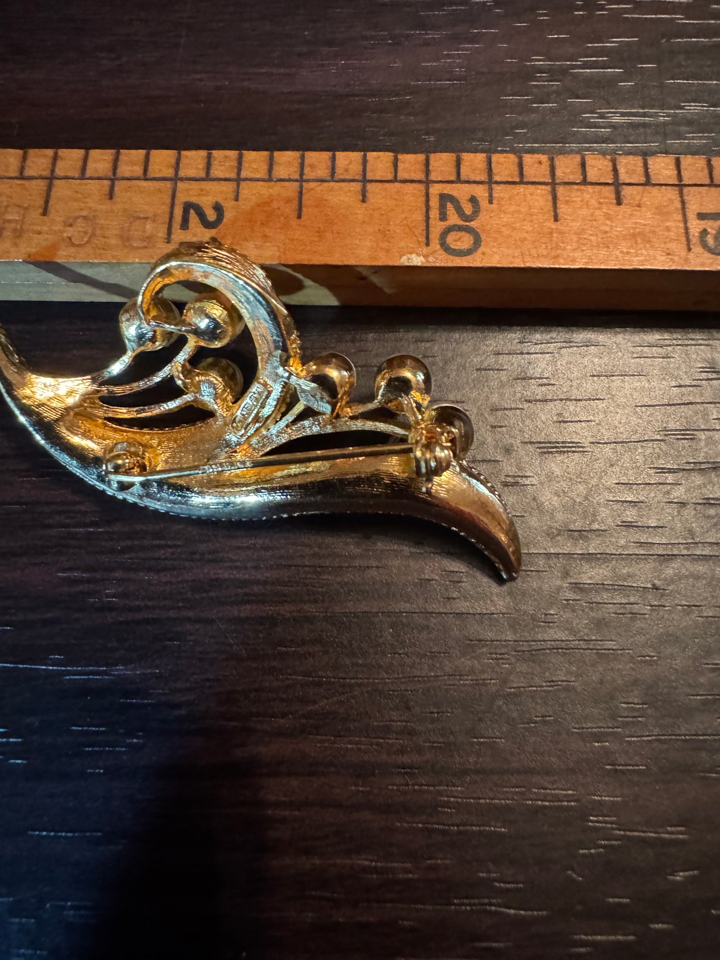 Vintage Napier Gold Swirl Brooch with Pearl Accents - Elegant Movement Pin