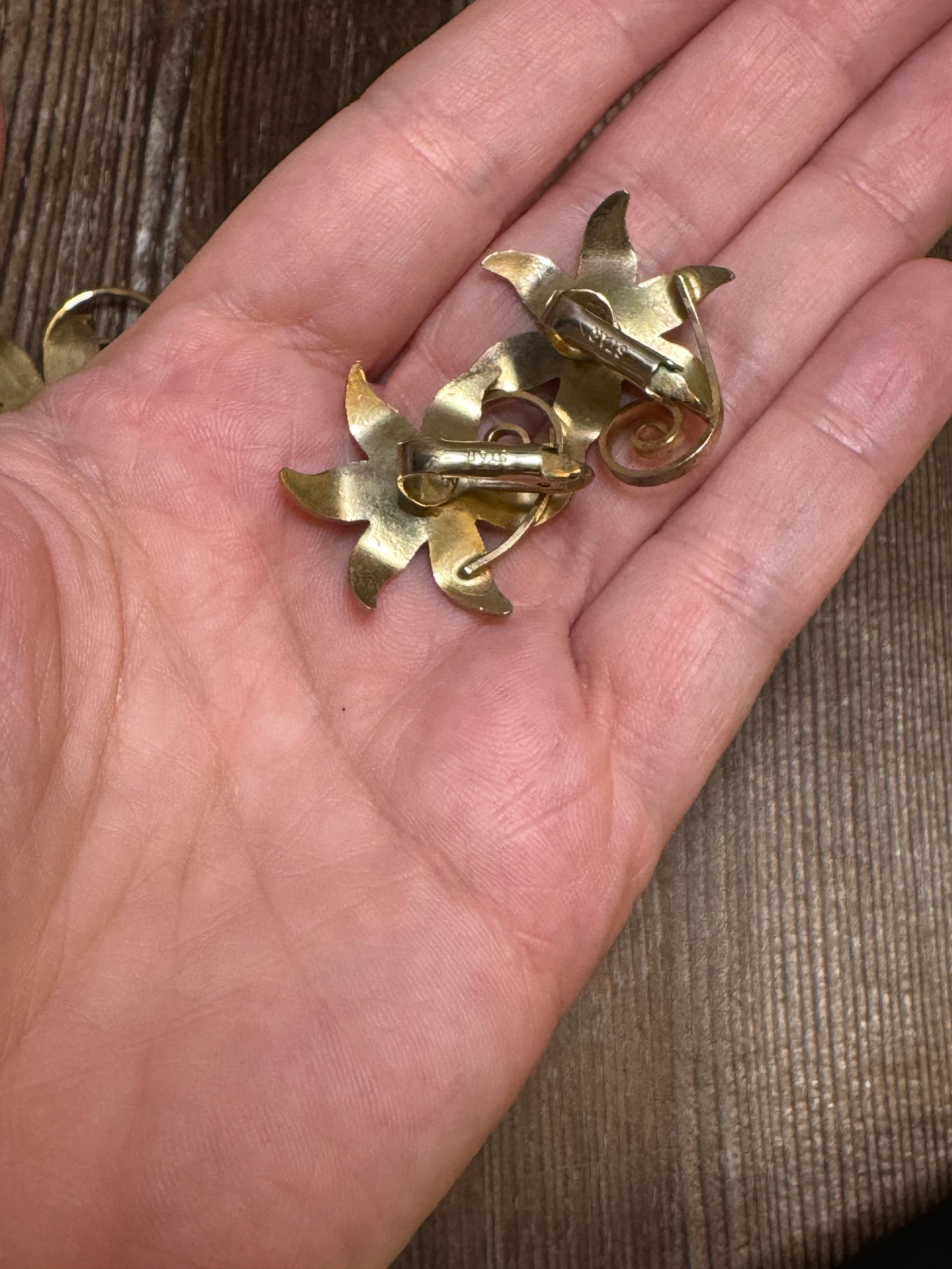 Vintage STAR Signed Gold-Tone Floral Brooch and Clip Earring Set with Faux Pearls