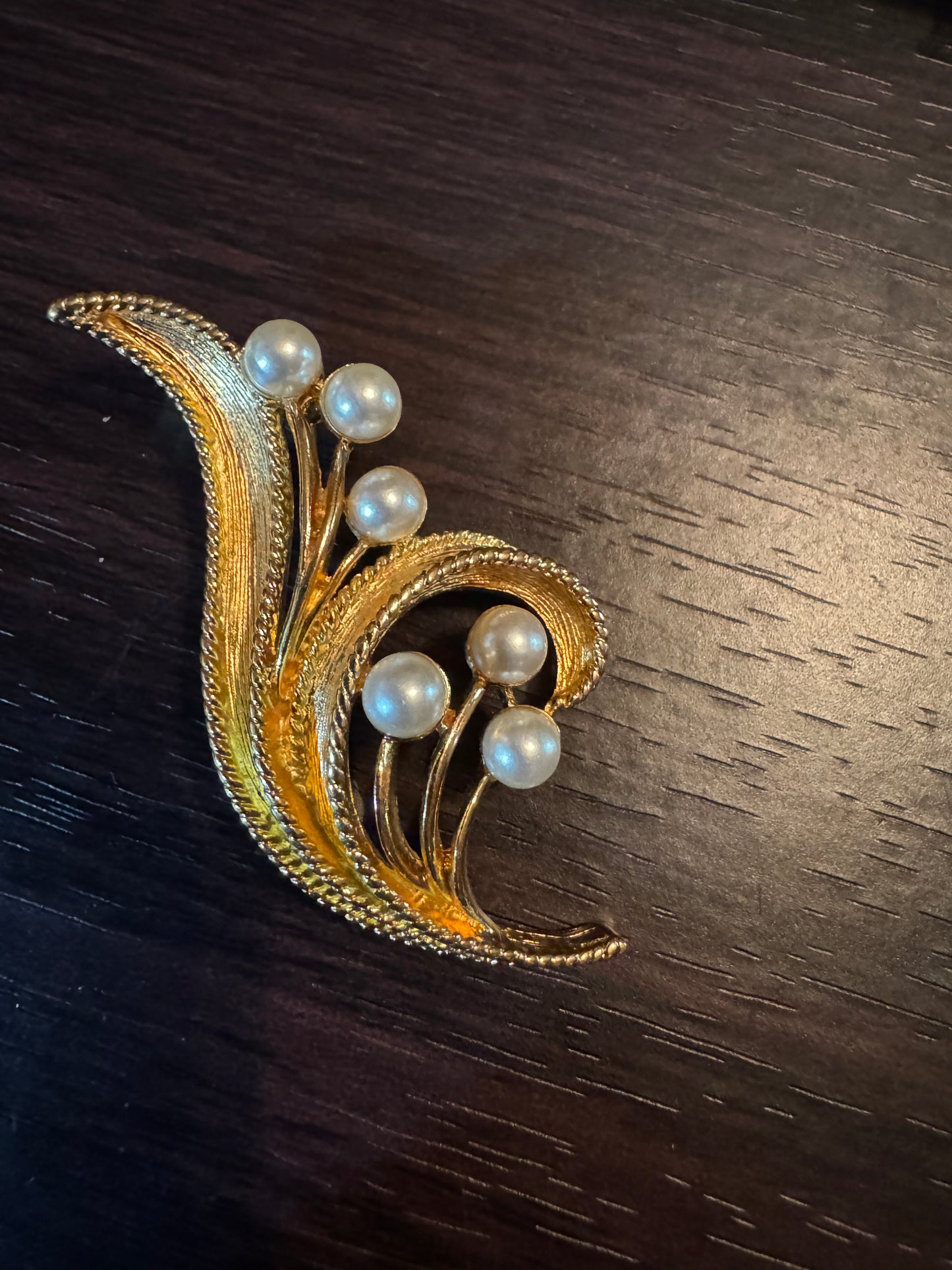 Vintage Napier Gold Swirl Brooch with Pearl Accents - Elegant Movement Pin