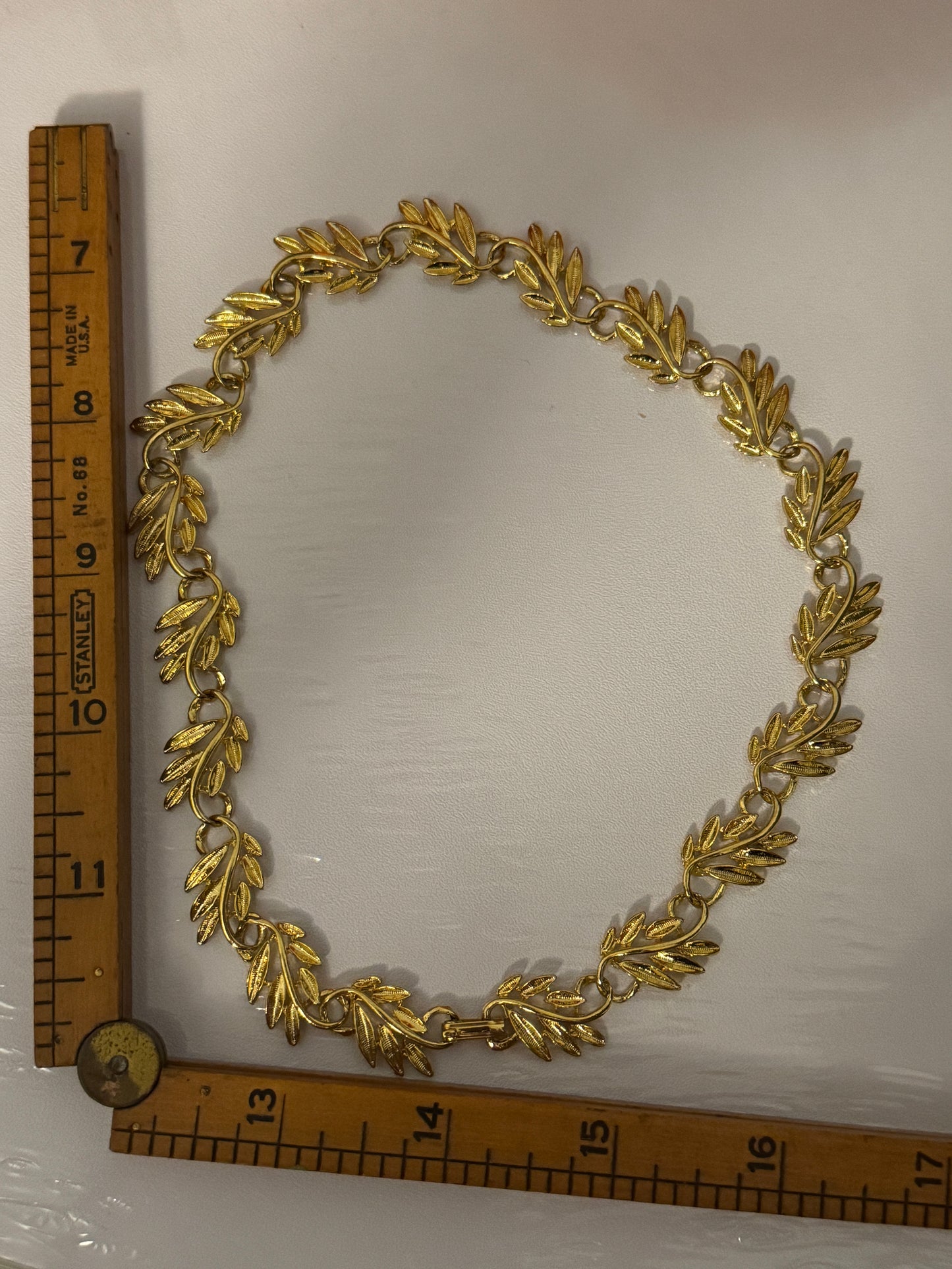 Vintage Gold Leaf Link Necklace - Garden Party Glamour