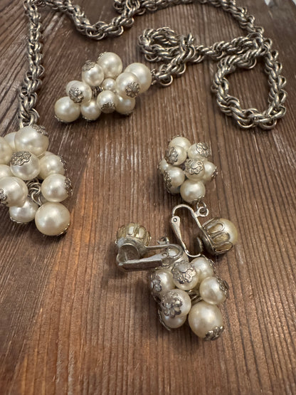 Vintage Faux Pearl Cluster Lariat Rope Chain Necklace Clip Earrings Married Set 1960s