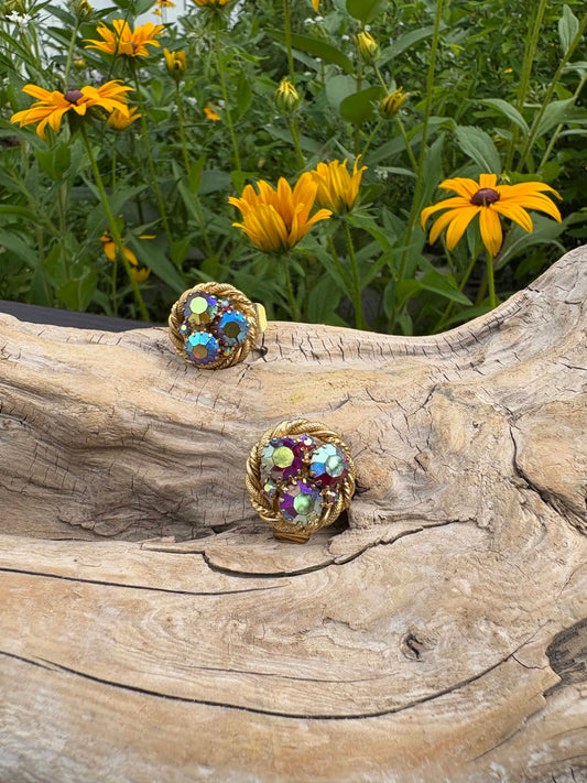 Gorgeous vintage earrings at Dirty30Vintage. Authentic vintage jewelry with character & style. Shop vintage earrings with fast shipping!