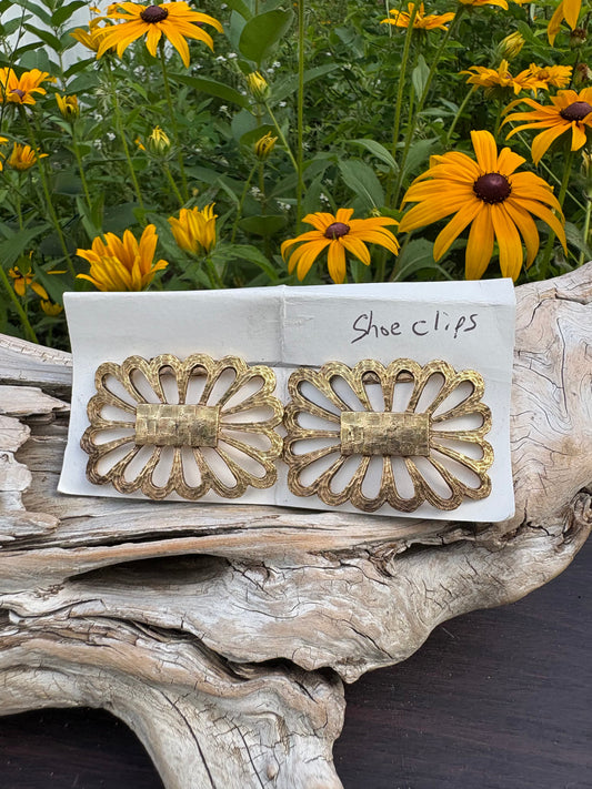 Vintage shoe clips at Dirty30Vintage. Authentic vintage jewelry with character & style. Unique vintage accessories with fast shipping!