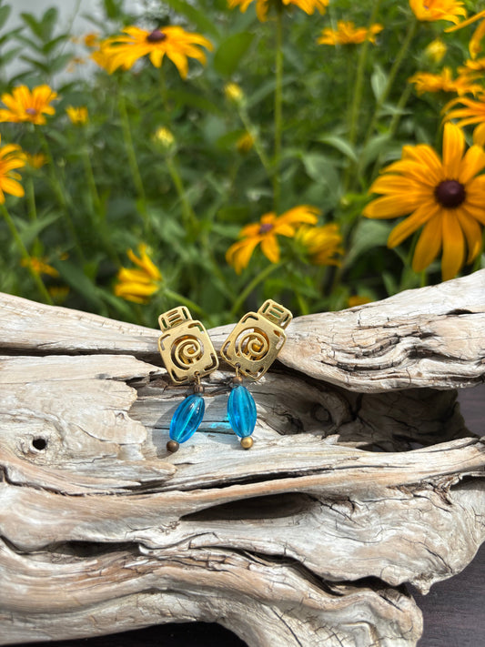 Gorgeous vintage earrings at Dirty30Vintage. Authentic vintage jewelry with character & style. Shop vintage earrings with fast shipping!