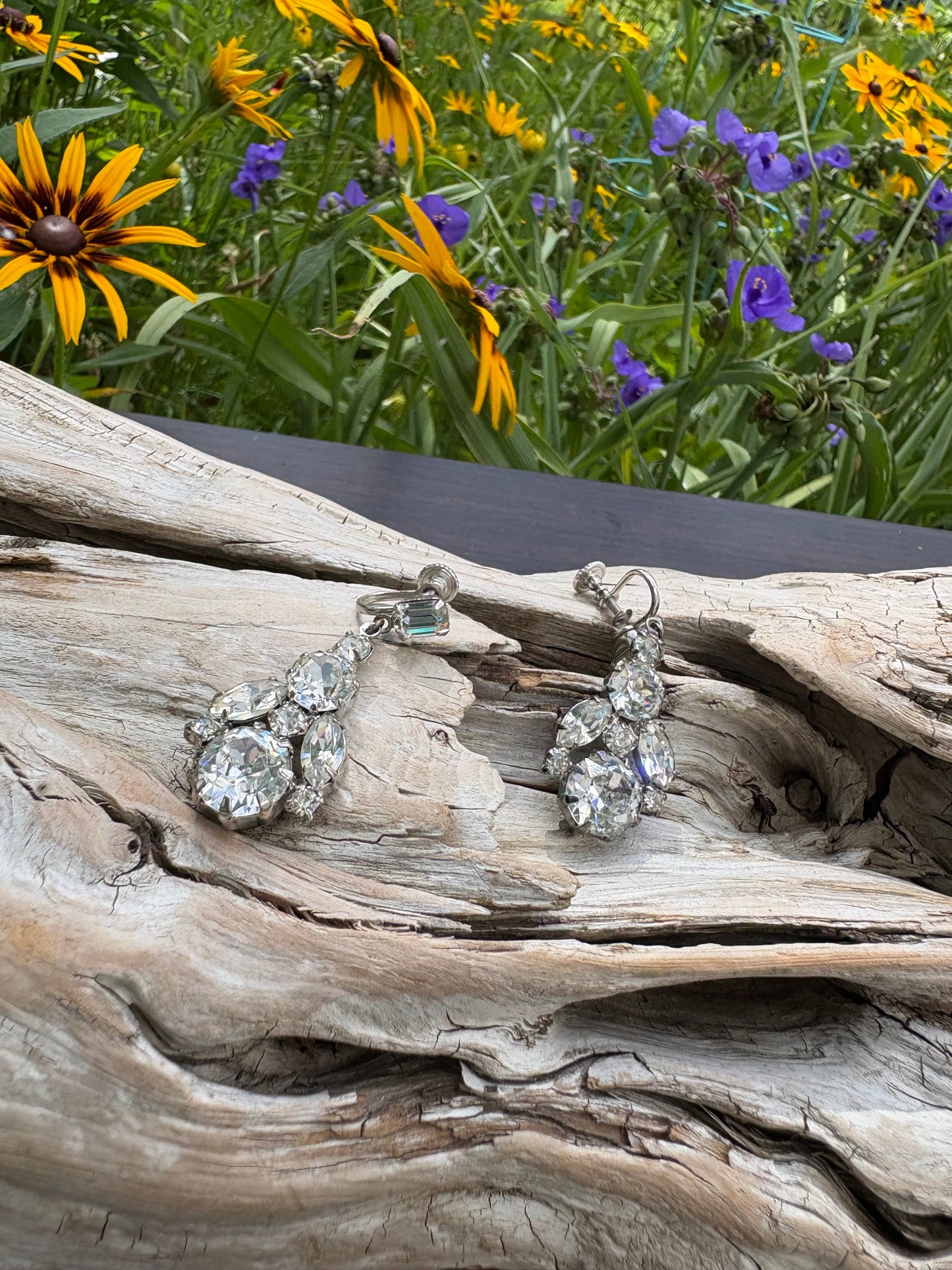Gorgeous vintage earrings at Dirty30Vintage. Authentic vintage jewelry with character & style. Shop vintage earrings with fast shipping!