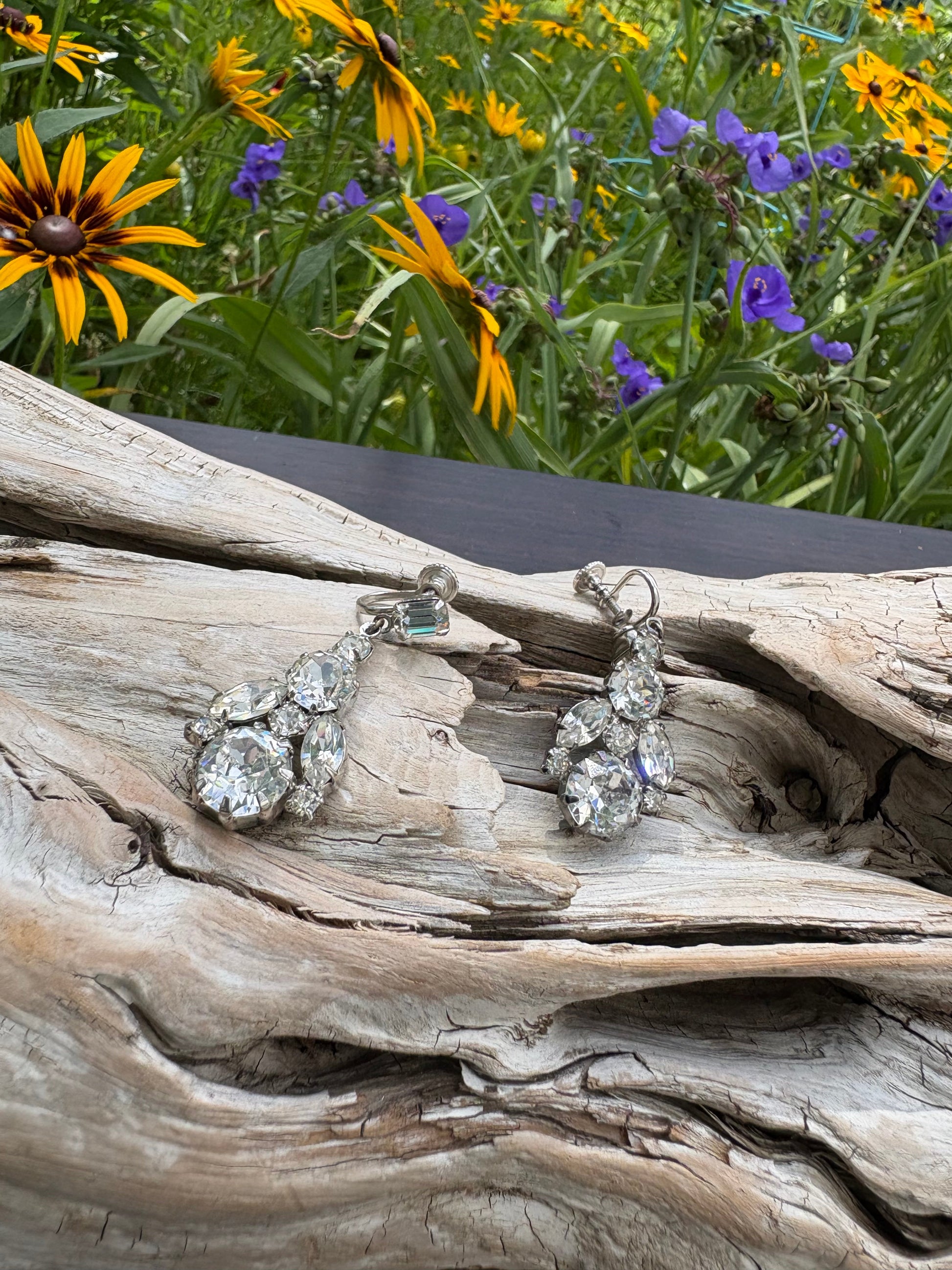 Gorgeous vintage earrings at Dirty30Vintage. Authentic vintage jewelry with character & style. Shop vintage earrings with fast shipping!