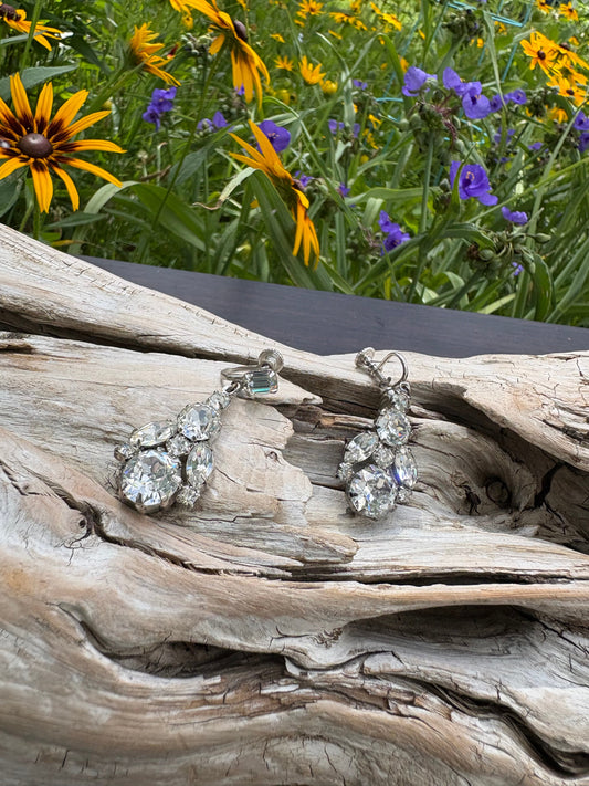 Gorgeous vintage earrings at Dirty30Vintage. Authentic vintage jewelry with character & style. Shop vintage earrings with fast shipping!