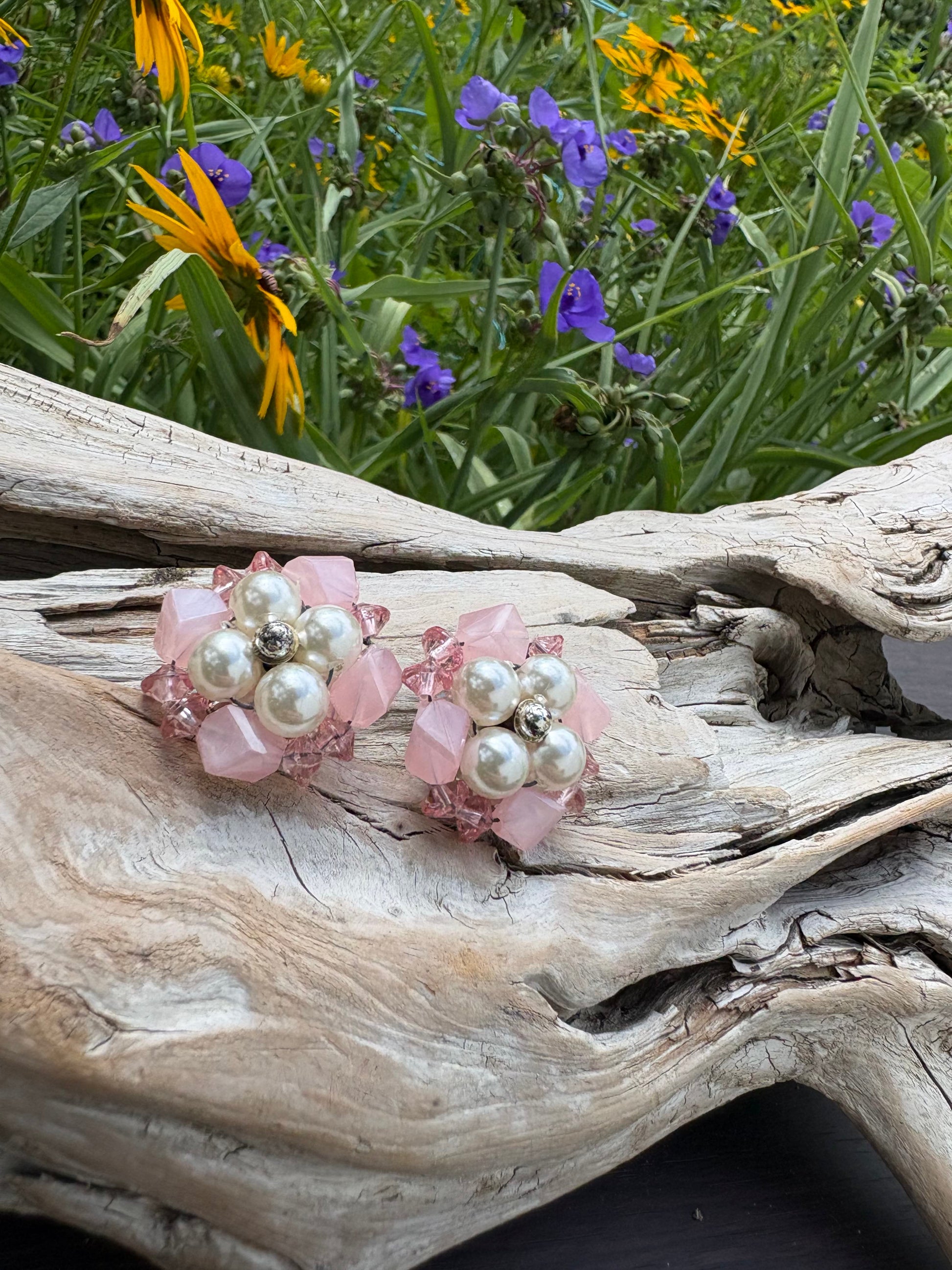 Gorgeous vintage earrings at Dirty30Vintage. Authentic vintage jewelry with character & style. Shop vintage earrings with fast shipping!