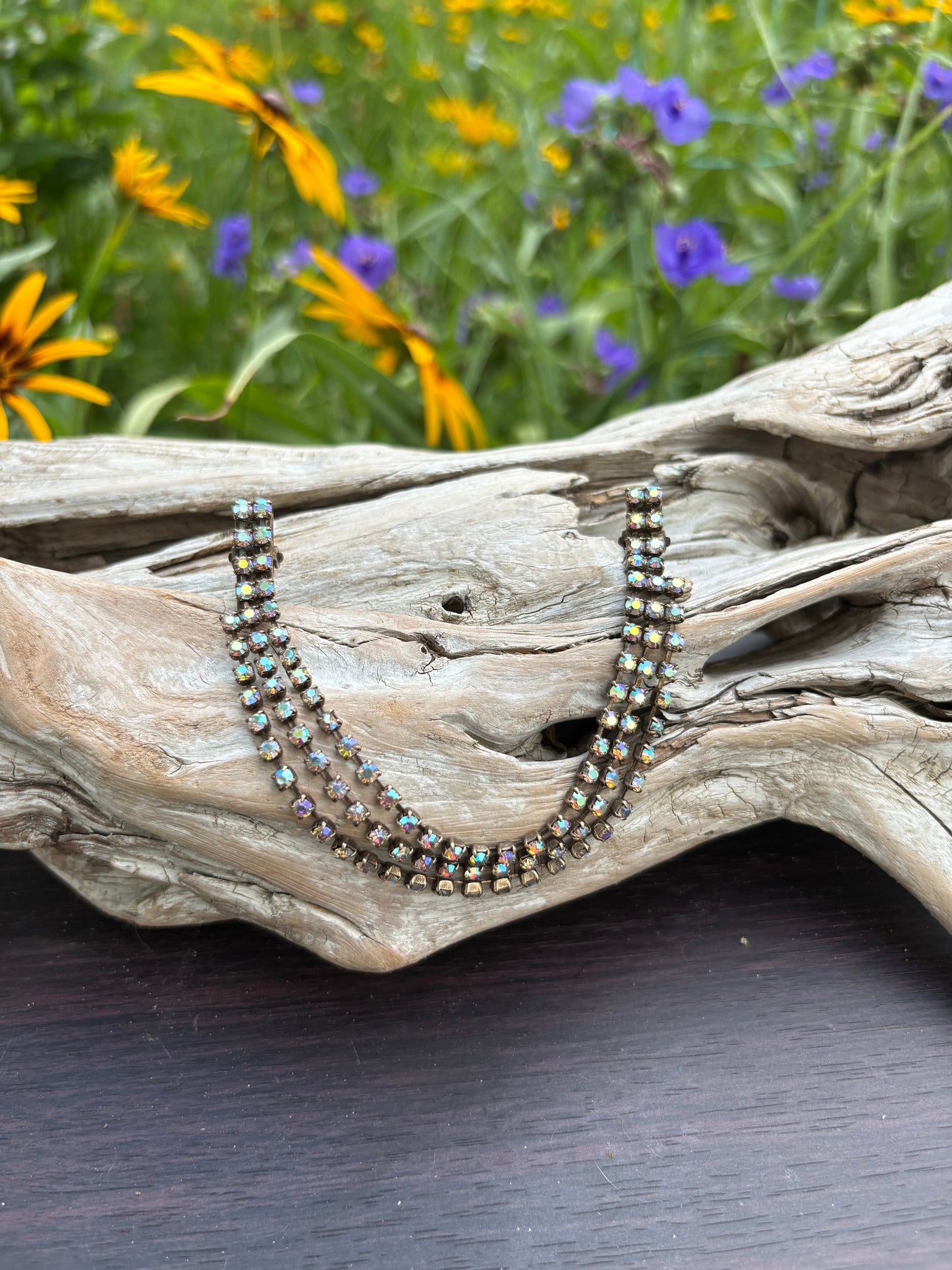 Beautiful vintage necklace from Dirty30Vintage. Authentic vintage jewelry with character & style. Timeless vintage jewelry pieces!