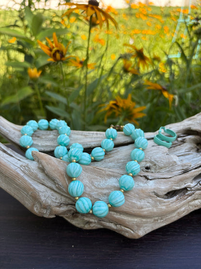 Beautiful vintage necklace from Dirty30Vintage. Authentic vintage jewelry with character & style. Timeless vintage jewelry pieces!