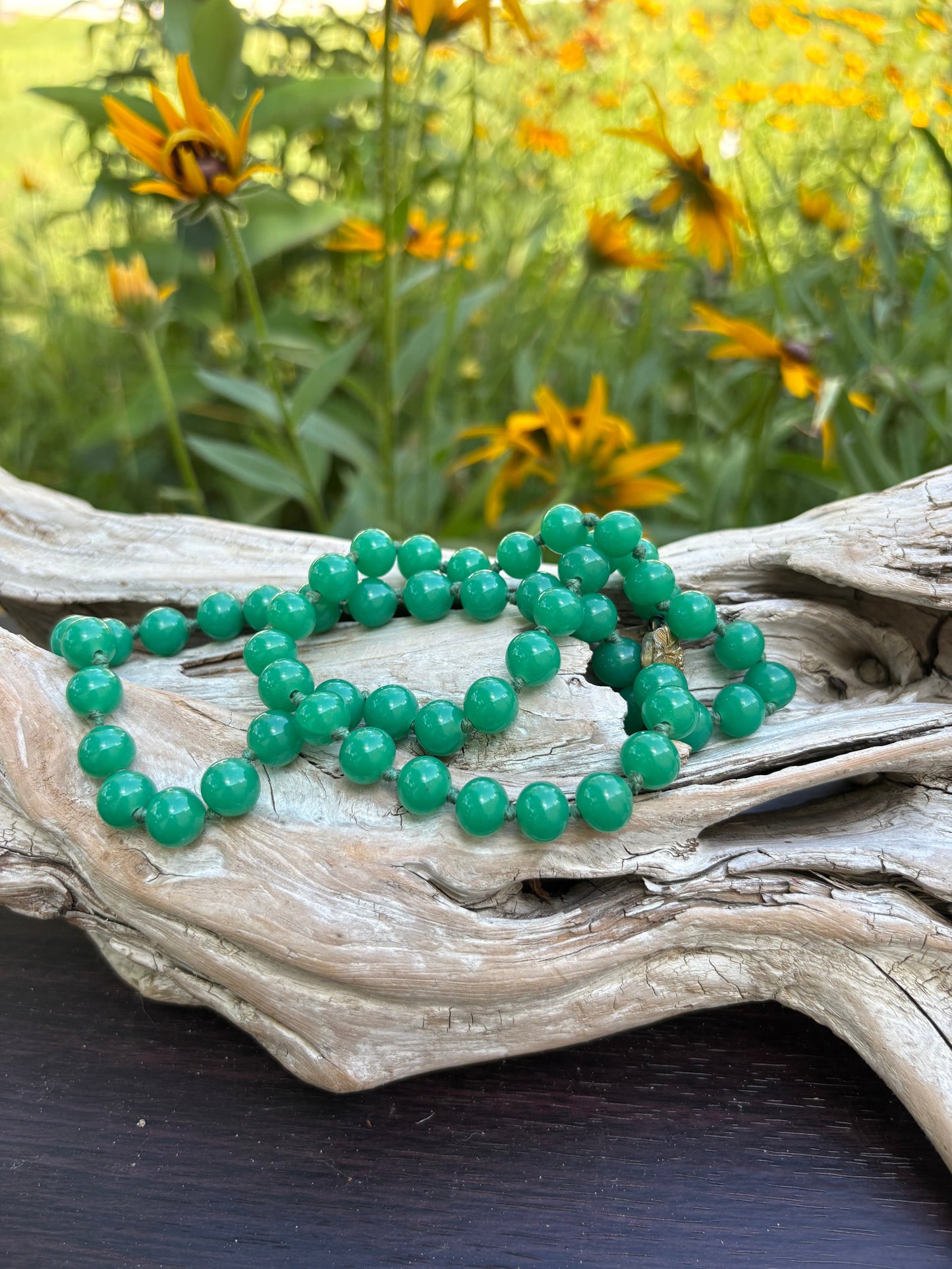 Beautiful vintage necklace from Dirty30Vintage. Authentic vintage jewelry with character & style. Timeless vintage jewelry pieces!