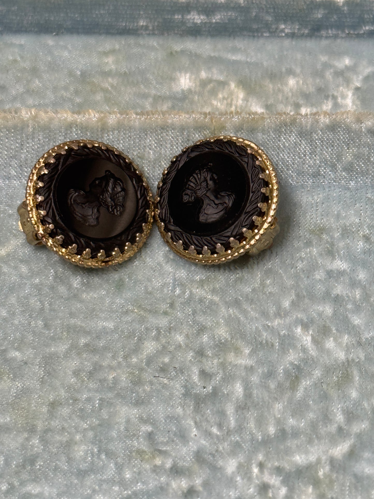 Vintage 1950s Whiting and Davis Black Cameo Clip-On Earrings