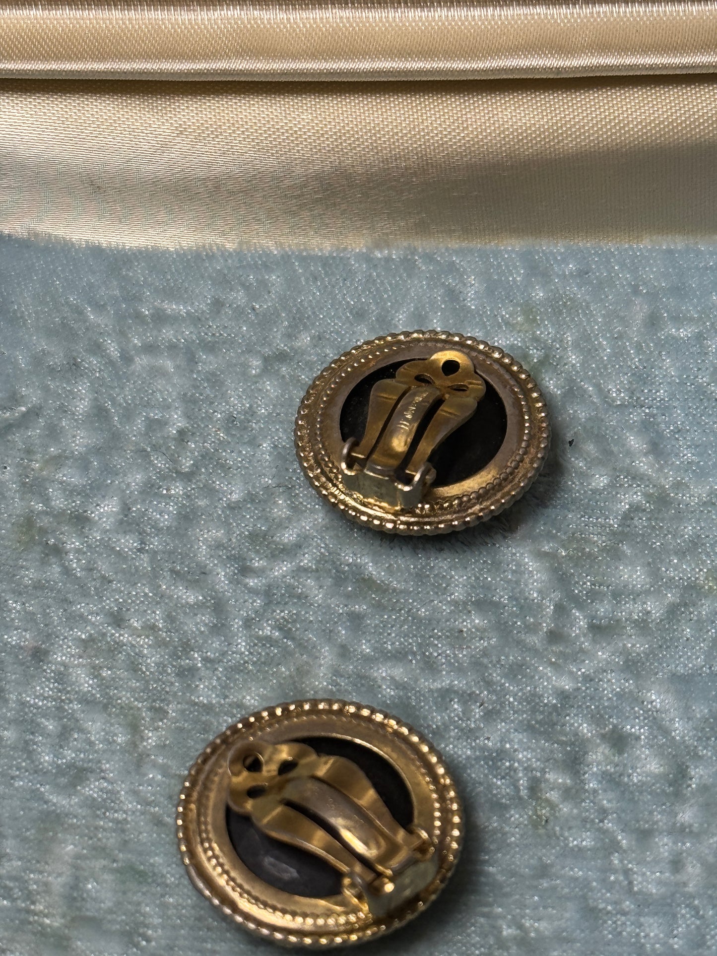 Vintage 1950s Whiting and Davis Black Cameo Clip-On Earrings