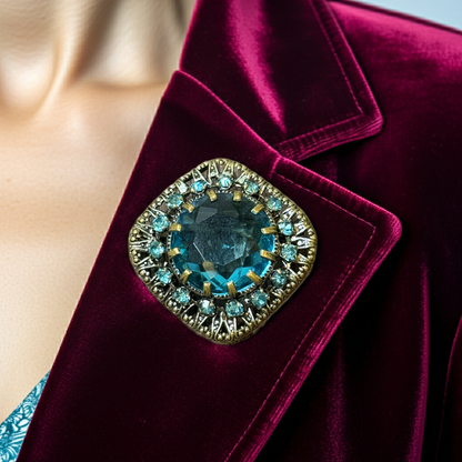 1950s Vintage Aqua Crystal Brooch - Excellent Condition